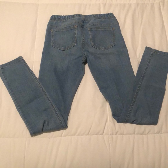 Girl’s Jeans - Picture 2 of 2